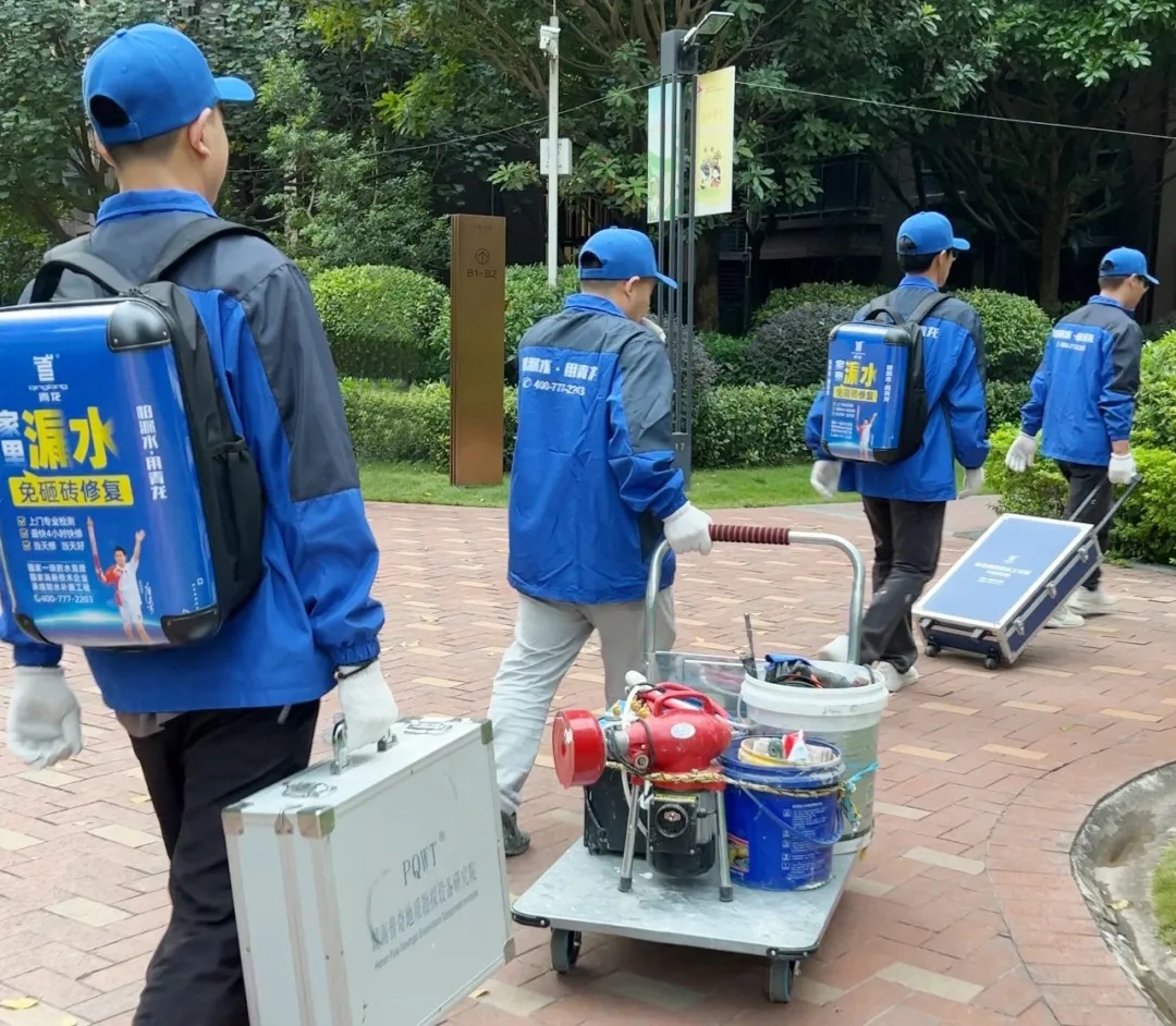 還在卷白領(lǐng)？現(xiàn)在真正高收入的，反而是這群“干臟活”的人